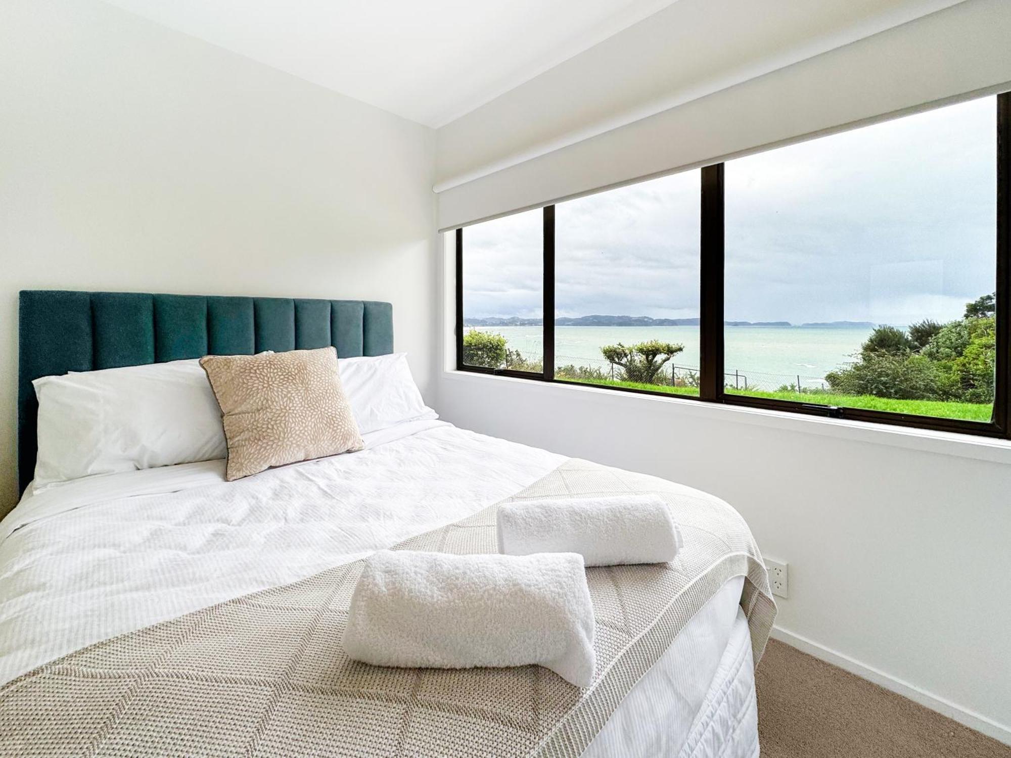 Private Paradise With Sea Views Apartment Whangaparaoa Exterior photo